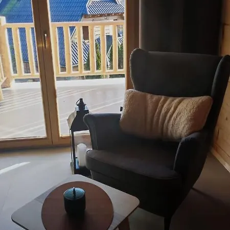 Apartament Wood House