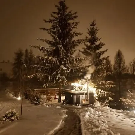 アパート Wood House